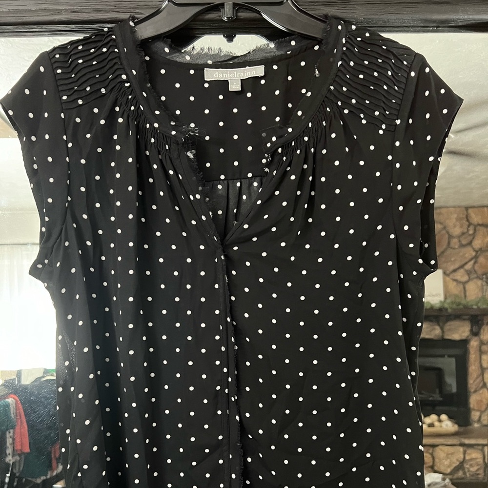 Daniel rainn blouse size small